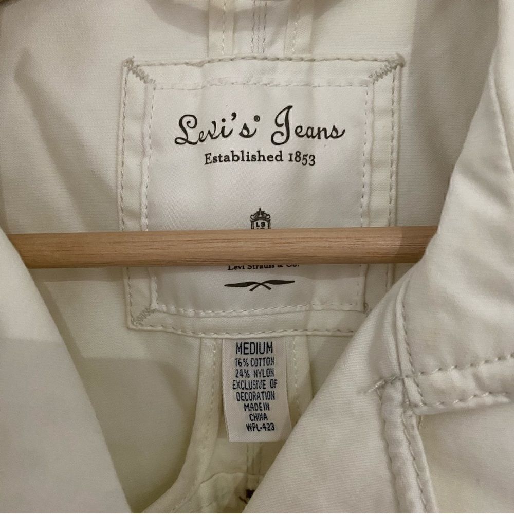 Levi’s Off White Button Front Waist Tie Denim Jacket Coat Womens Size Medium - Picture 4 of 6